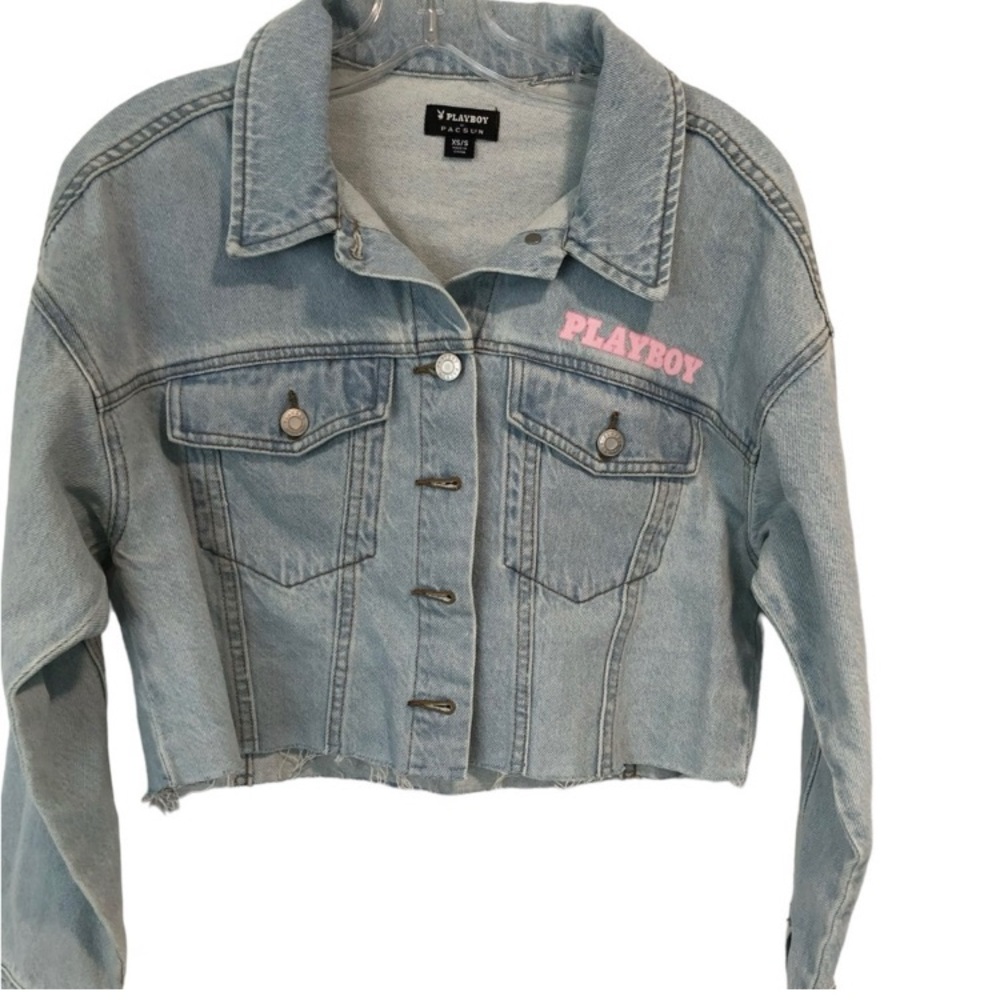 Playboy x PacSun jean jacket cropped in xs/s fits like a small